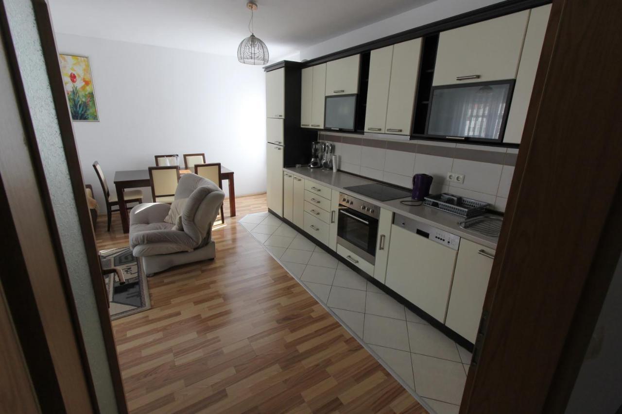Kasumi Apartment Приштина Экстерьер фото